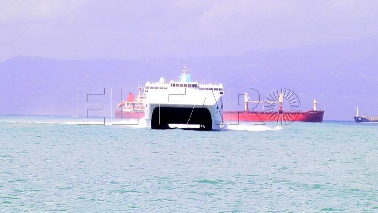 barco-avemar-dos-entrada-puerto-ceuta-006