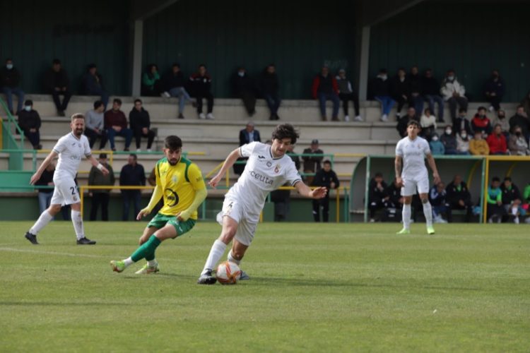 ceuta-b-consigue-permanencia-002