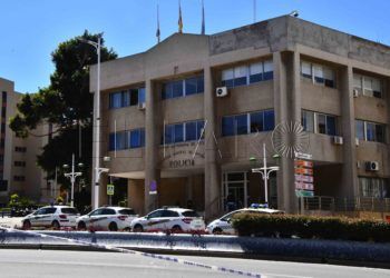 mejora-edificio-policia-local-esperar