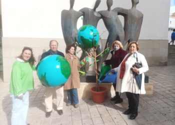 mena-esperanza-globos-dia-mundial-tierra-012