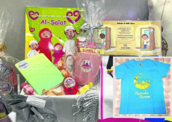 montaje-cestas-camisetas-ramadan-mujeres-anonimas