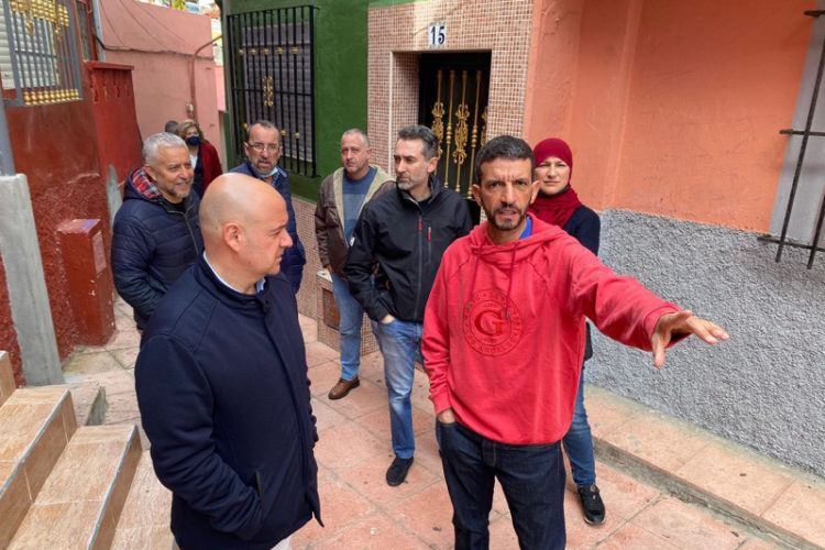 psoe-visita-patio-castillo-002