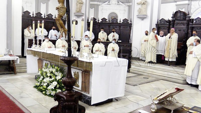 renovacion-promesas-sacerdotales-bendicion-oleos