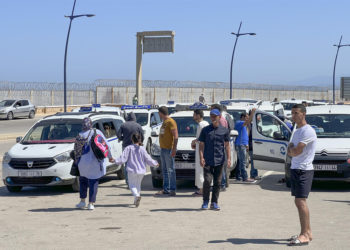 castillejos-marruecos-frontera- taxis (6)