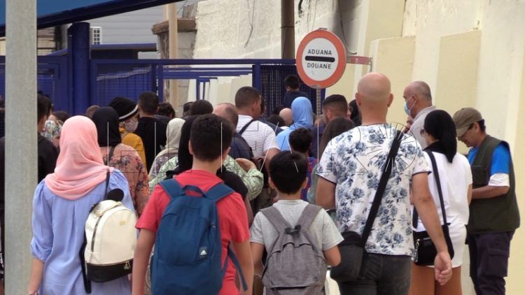 colas-peatones-frontera-tarajal-001