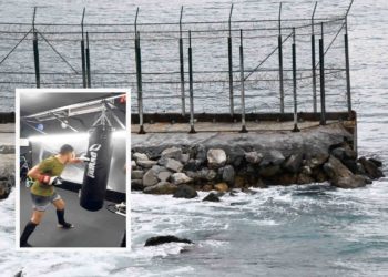 montaje-espigon-benzu-mohamed-boxeador-cruza-nado