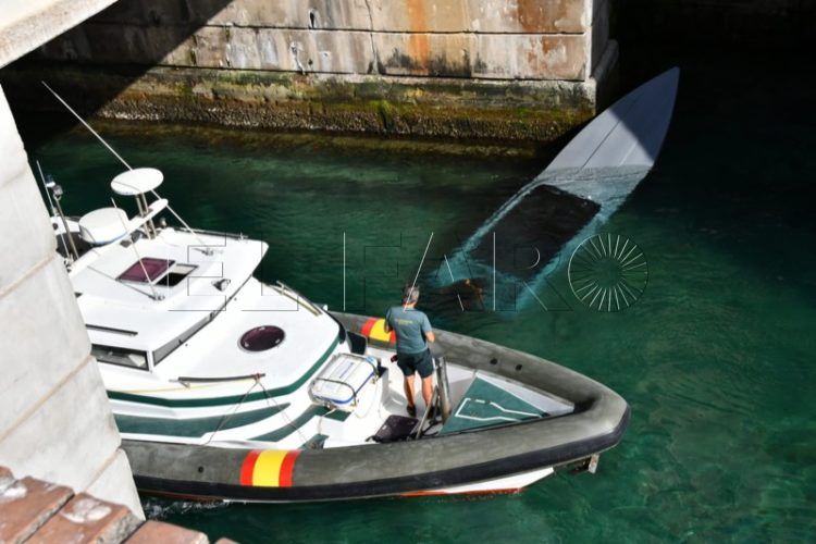 planeadora-semihundida-foso-007