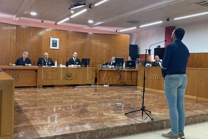 absuelto-docente-juicio-agresion-sexual-ramon-cajal-008