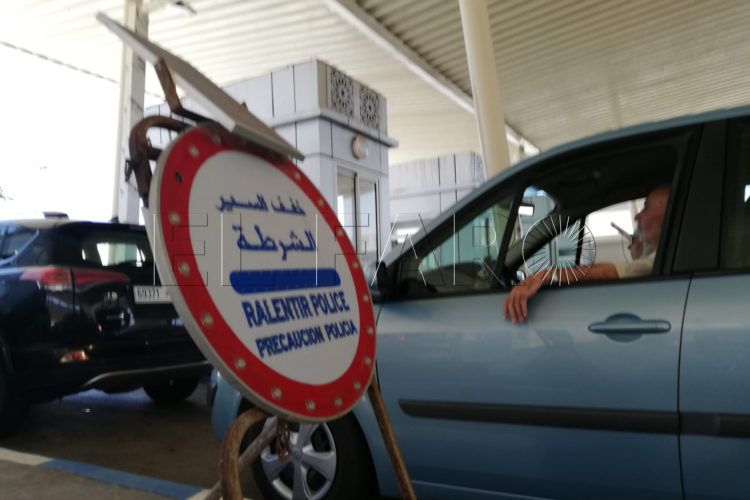 frontera-marruecos-coche-señal