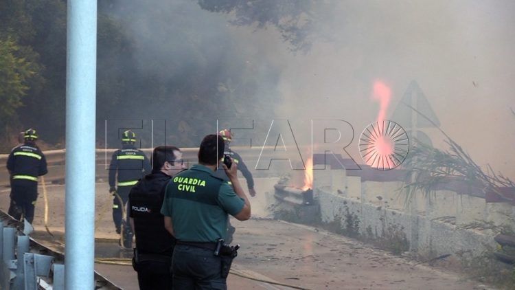 fuego-incendio-camino-ronda-bomberos-001