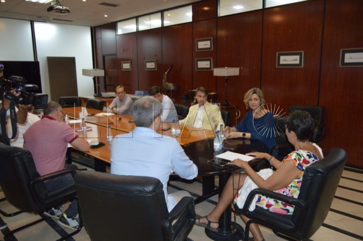 representantes-reunion-mesa-dialogo-social-002