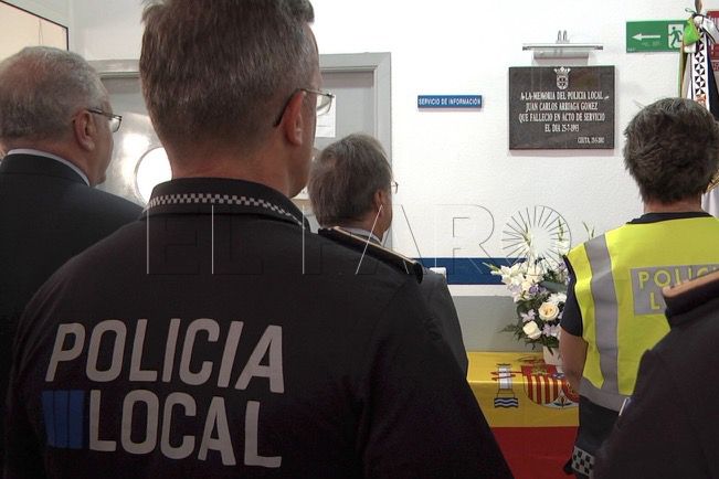homenaje-policia-local-juan-carlos-arriaga-gomez-001