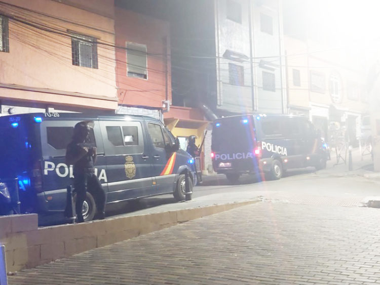 policia-nacional-furgones-principe-001