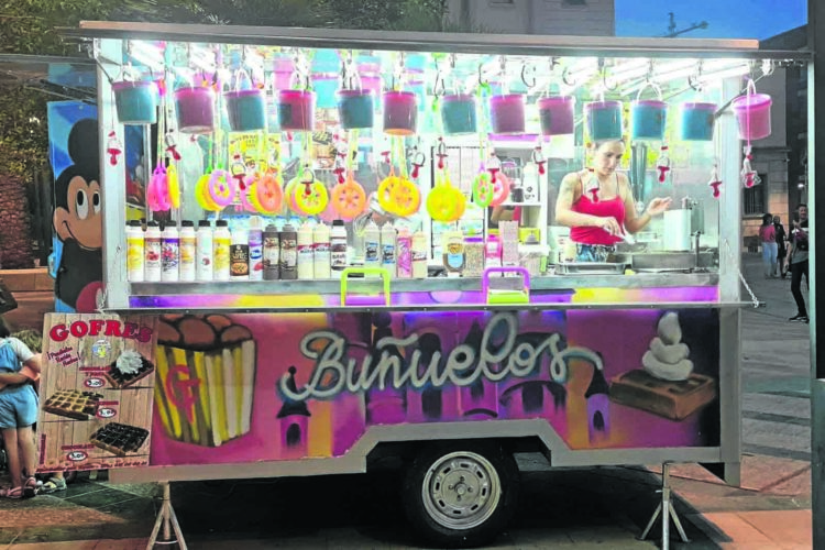 puesto-bunuelos-plaza-reyes