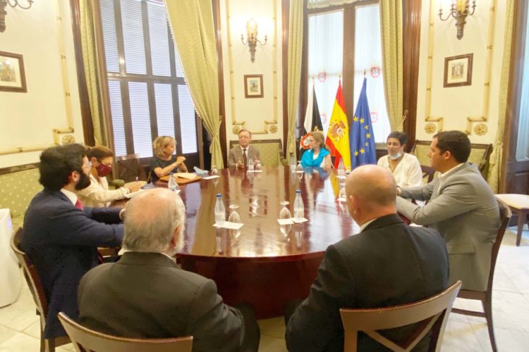 reunion-vivas-responsables-agencia-tributaria