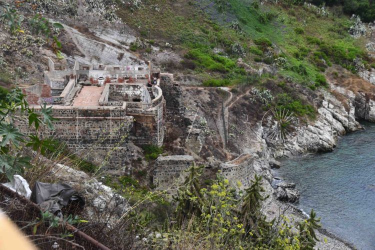 sarchal-carcel-mujeres-fuerte