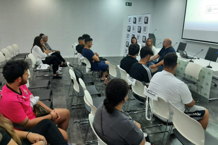 charla-biblioteca-bono-cultural-joven-002