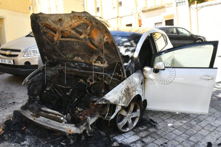 coche quemado juan carlos I (5)