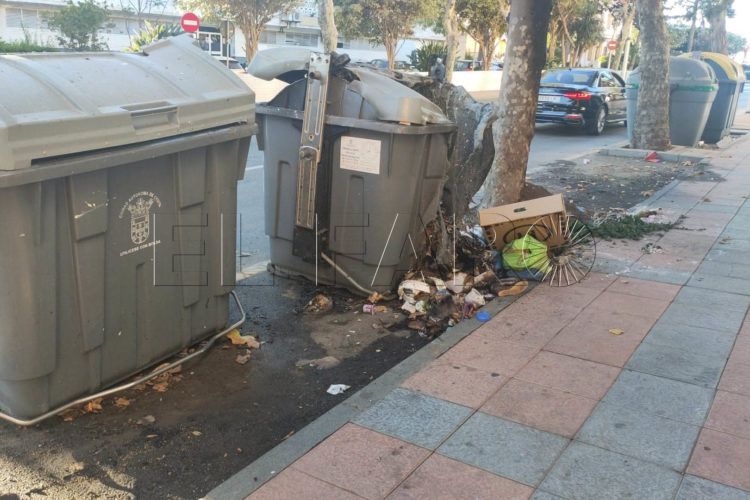 contenedores-quemados-san-juan-dios