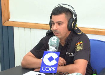 policia-mañanas-cope-sin-play