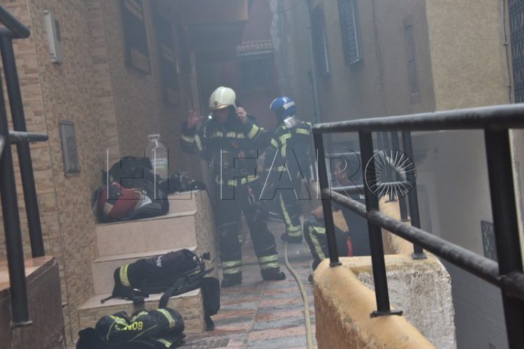 policia-nacional-local-incendio-casa-principe-012