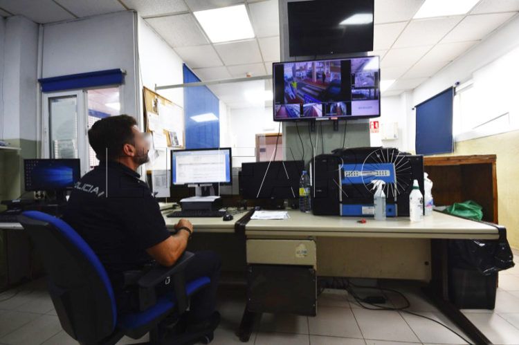 policia-nacional-sala-control-frontera-1