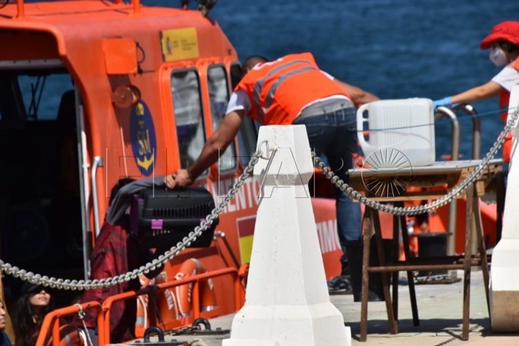 salvamar-atria-rescate-inmigrantes-016