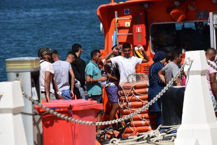 salvamar-atria-rescate-inmigrantes-021