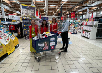 carrefour-cruz-roja-material-escolar