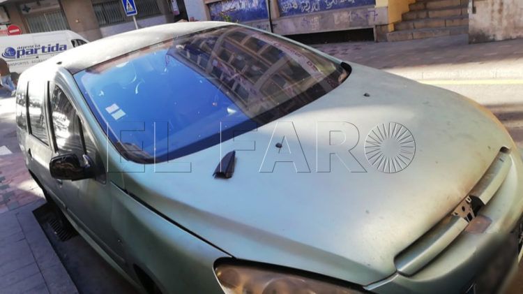 coche-abandonado-centro1