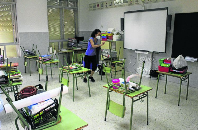 interior-colegio-covid