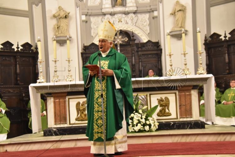 misa-catedral-encuentro-jovenes-cofrades-traslado-san-juan-052