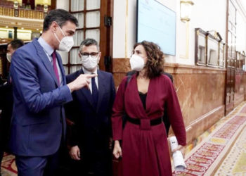 pedro-sanchez-carmen-calvo-001