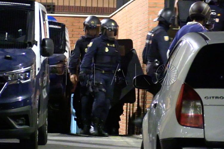 policia-muerto-detenido-principe (20)