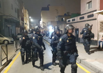 policia-nacional-apedreamientos-003