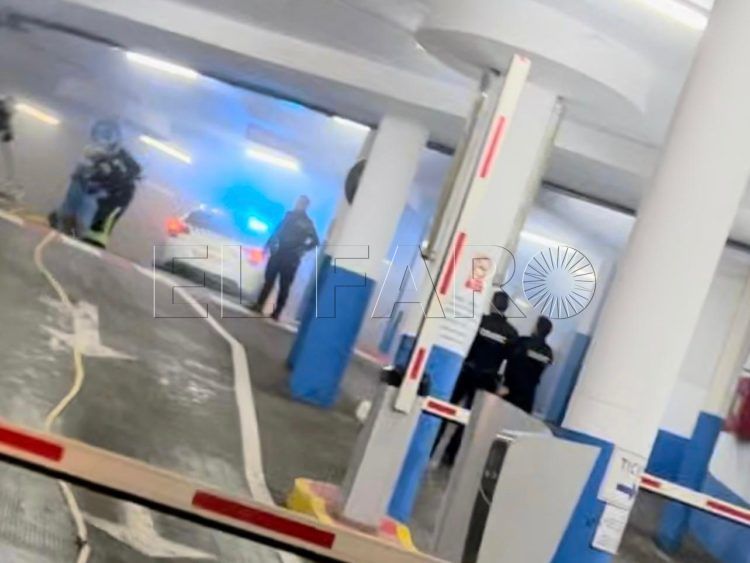 incendio-coche-parking-gran-via