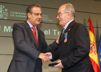 medalla-oro-merito-trabajo-2009-pablo-belmonte