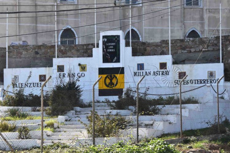 pedestal-serrallo-franco-cuartel