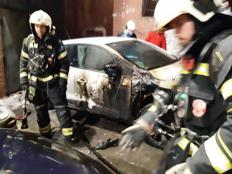 quema-vehiculos-principe-felipe-003