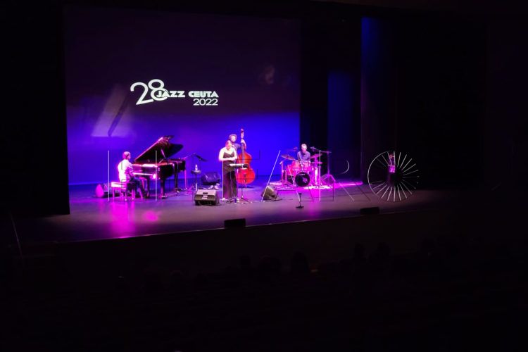 Viktorija Pilatovic (2)