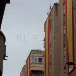 bandera-espana-edificio-real-90-011