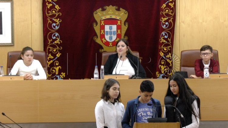 pleno-escolar-palacio-asamblea-028