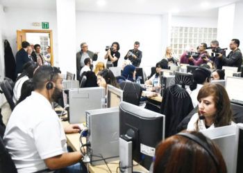 vivas-visita-call-center-camara-comercio-015