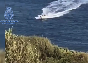 detenidos-robo-embarcacion-traficar-inmigrantes-hachis-1