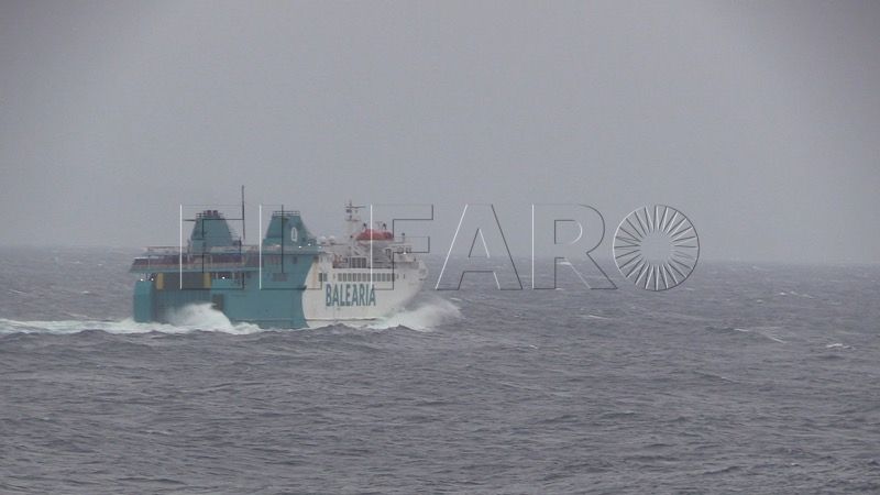barcos-temporal-estrecho-006