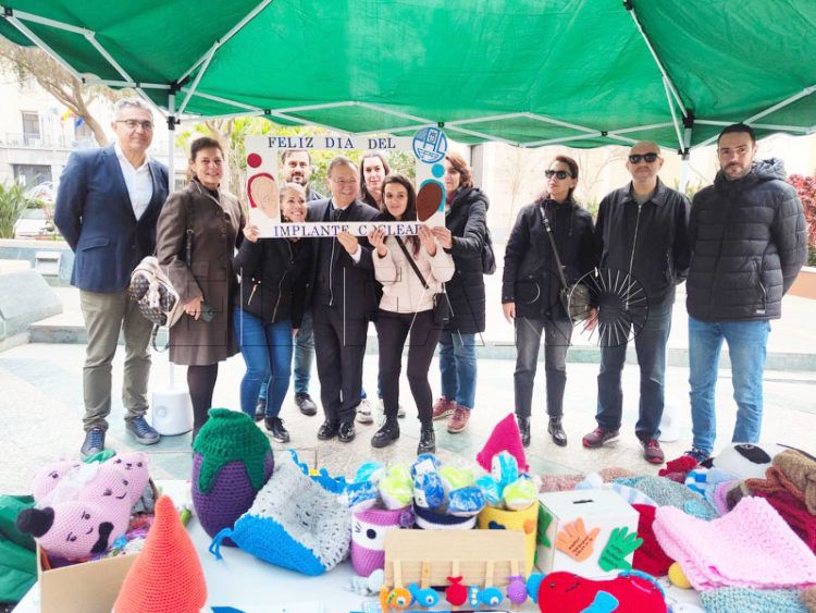 dia-implante-coclear-2023-006