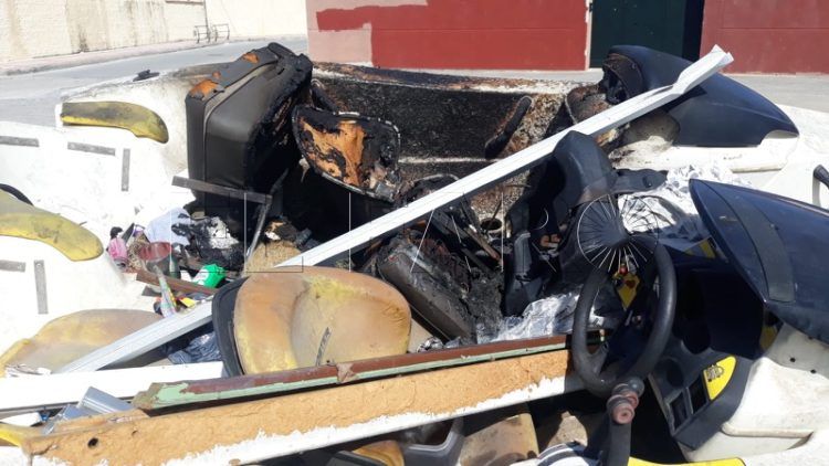 arde-lancha-colegio-reina-sofia-001