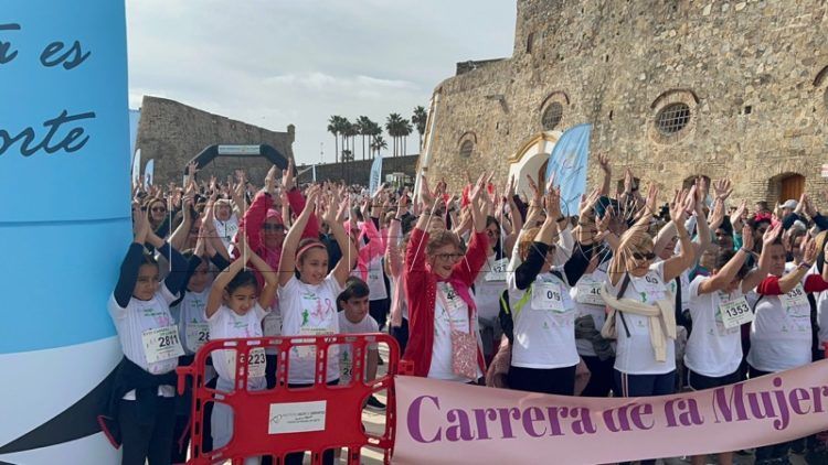 ceuties-demuestran-solidaridad-corriendo-investigacion-carrera-mujer-021