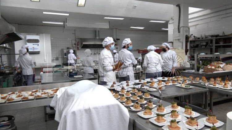 davinia-nunez-ganadora-primer-concurso-tortilla-patatas-almina-015