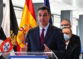 pedro-sanchez-centro-salud-tarajal-2-002